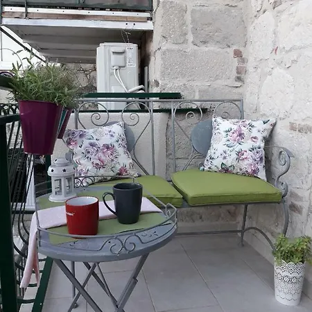 Apartment Antonia بيت للعطل *